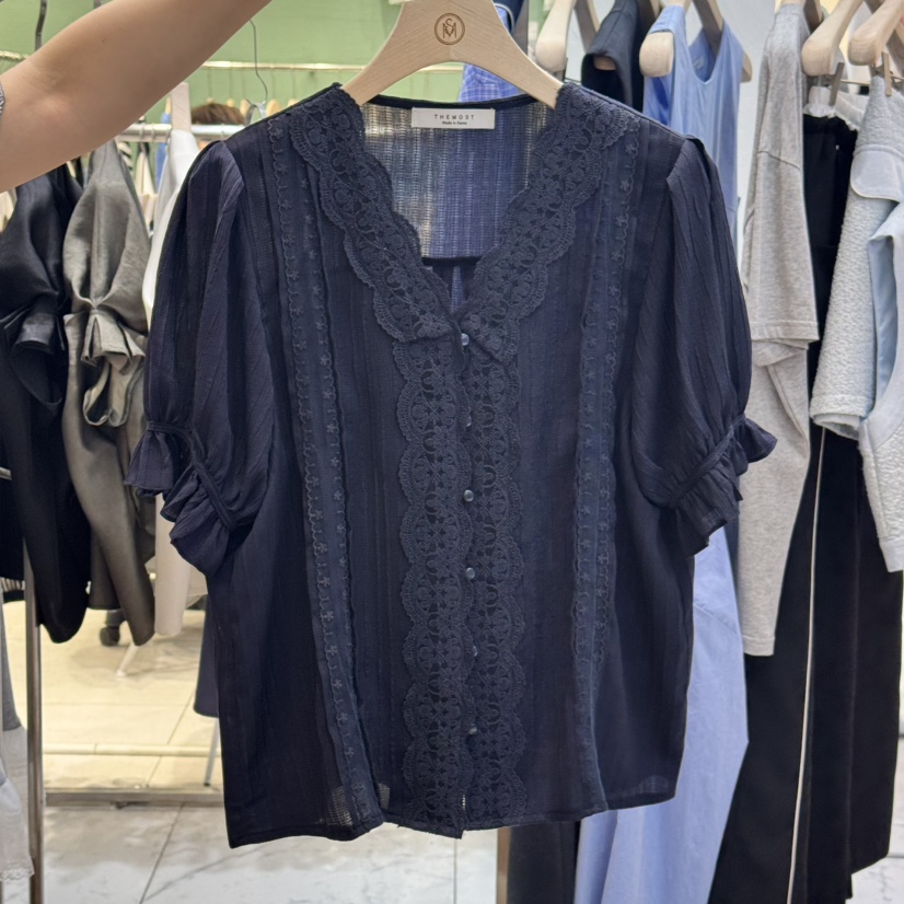THE MOST-Q韓國㊣直郵東大門代購女裝新款熱賣襯衫蕾絲衫THE MOST襯衫/蕾絲衫圖色2