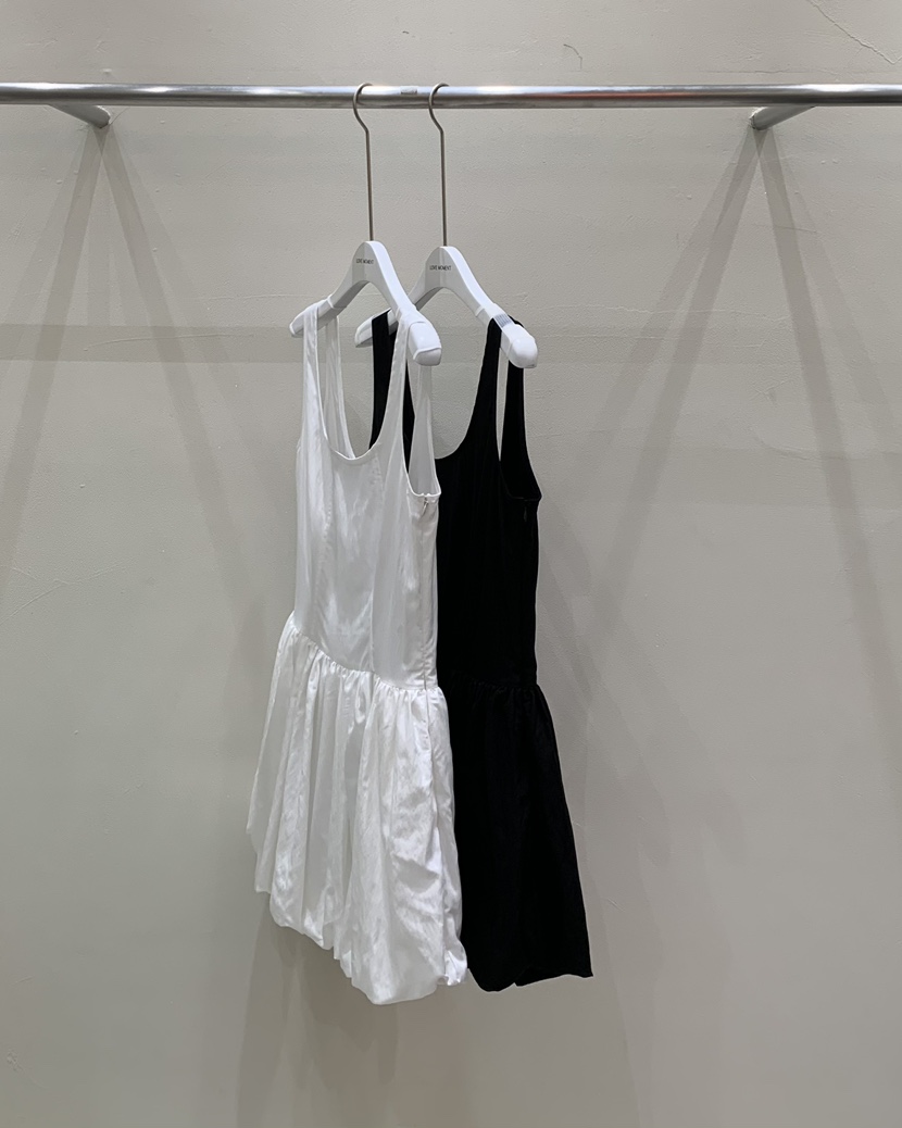 LOVE MOMENT韓國直郵女裝新款真品熱賣時尚推薦人氣連衣裙LOVE MOMENT連衣裙