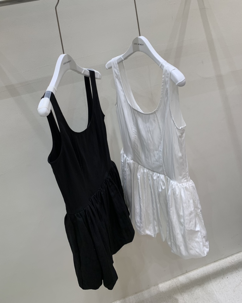 LOVE MOMENT韓國直郵女裝新款真品熱賣時尚推薦人氣連衣裙LOVE MOMENT連衣裙