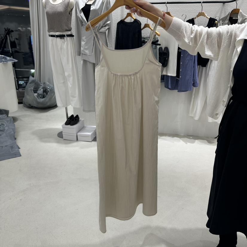 TREND SELLER/G直郵韓國代購㊣女裝新品推薦25春夏連衣裙G/TREND SELLER連衣裙