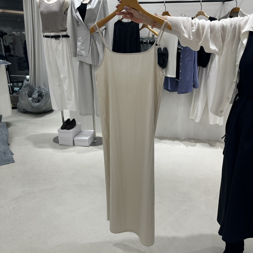 TREND SELLER/G直郵韓國代購㊣女裝新品推薦25春夏連衣裙G/TREND SELLER連衣裙圖色2