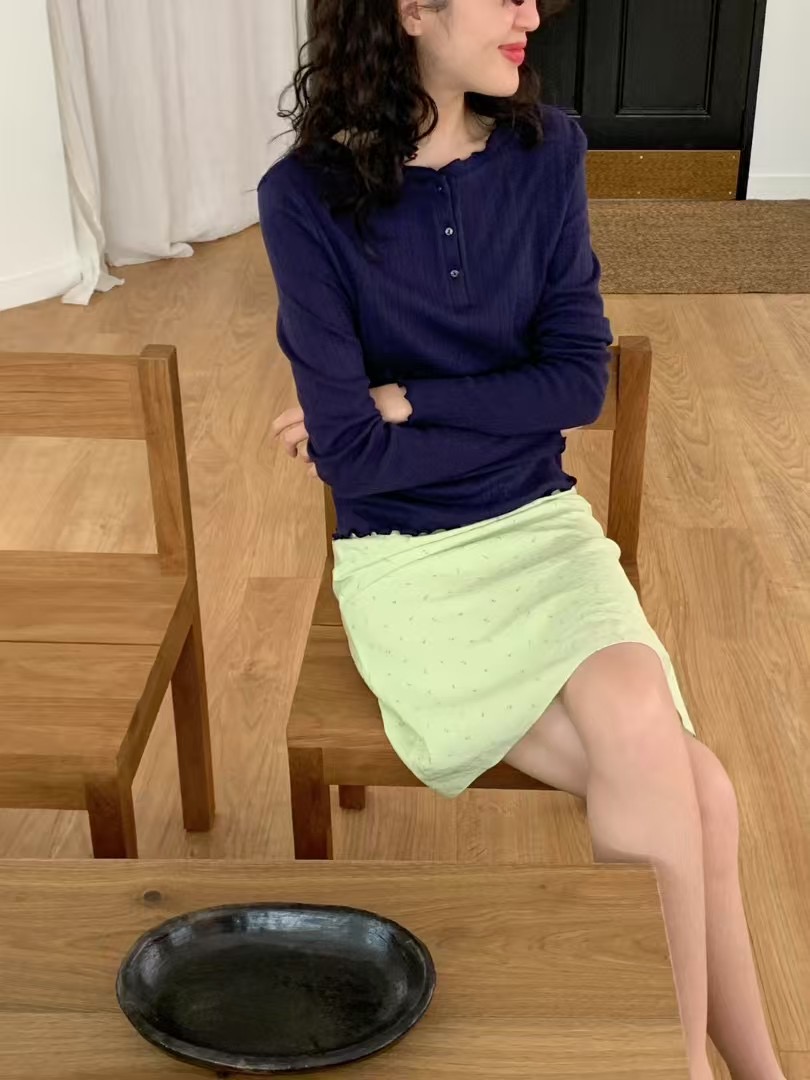 WEATHER韓國直郵㊣女裝新品休閑人氣熱賣長袖T恤荷葉邊紐扣GOBSLMURI-ot長袖T恤