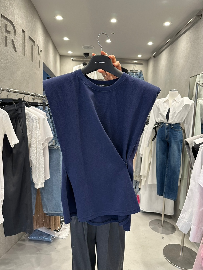 CELEBRITY-A韓國直郵㊣女裝新品人氣25春夏時尚熱賣吊帶背心CELEBRITY-A吊帶/背心圖色3