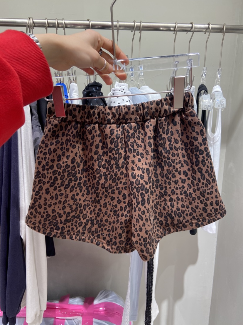 KIKI韓國㊣直郵東大門代購女裝新款時尚人氣推薦熱賣休閑短褲KIKI短褲