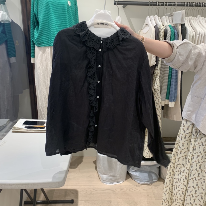 LE JARDINET韓國直郵㊣東大門實拍女裝新款熱賣襯衫蕾絲衫LE JARDINET襯衫/蕾絲衫圖色2