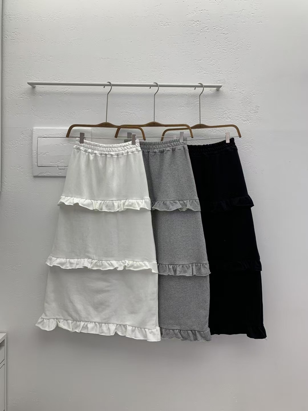 KIMFASHION東大門實拍女裝新款時尚真品休閑人氣長裙荷葉邊KIMFASHION長裙圖色3左三色