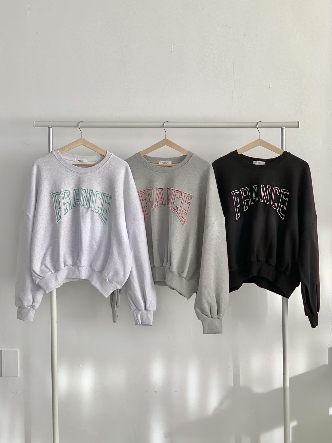 KIMFASHION韓國㊣直郵東大門代購女裝新品時尚25春夏衛衣刺繡KIMFASHION衛衣圖色3左三色