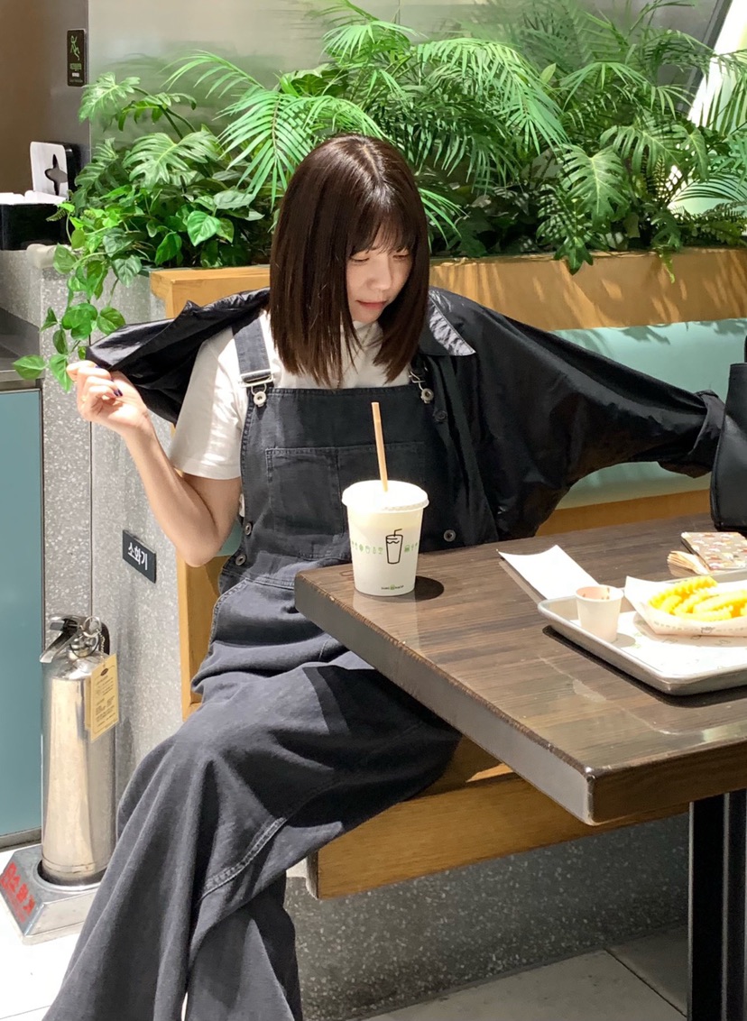 COURGETTE韓國直郵㊣女裝新款人氣時尚推薦25春夏休閑背帶褲COURGETTE背帶褲