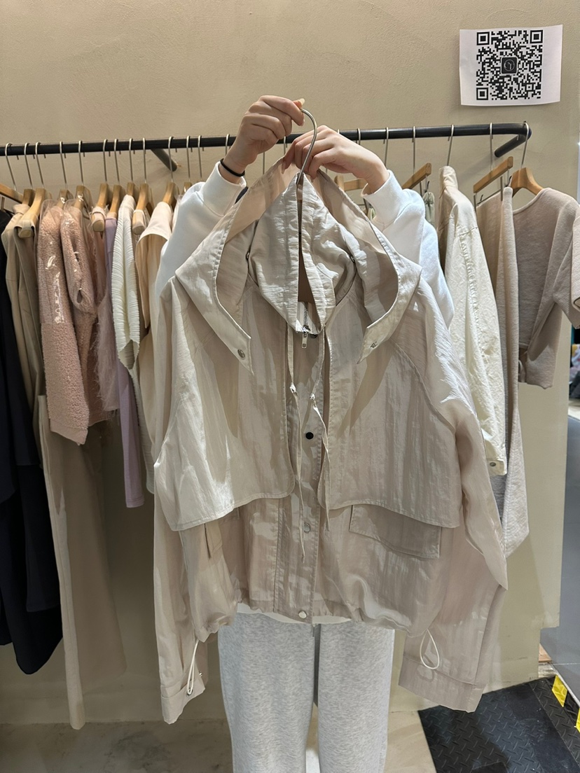 ERIA直郵韓國代購㊣女裝新品推薦時尚人氣休閑熱賣夾克兜帽ERIA/HUE夾克
