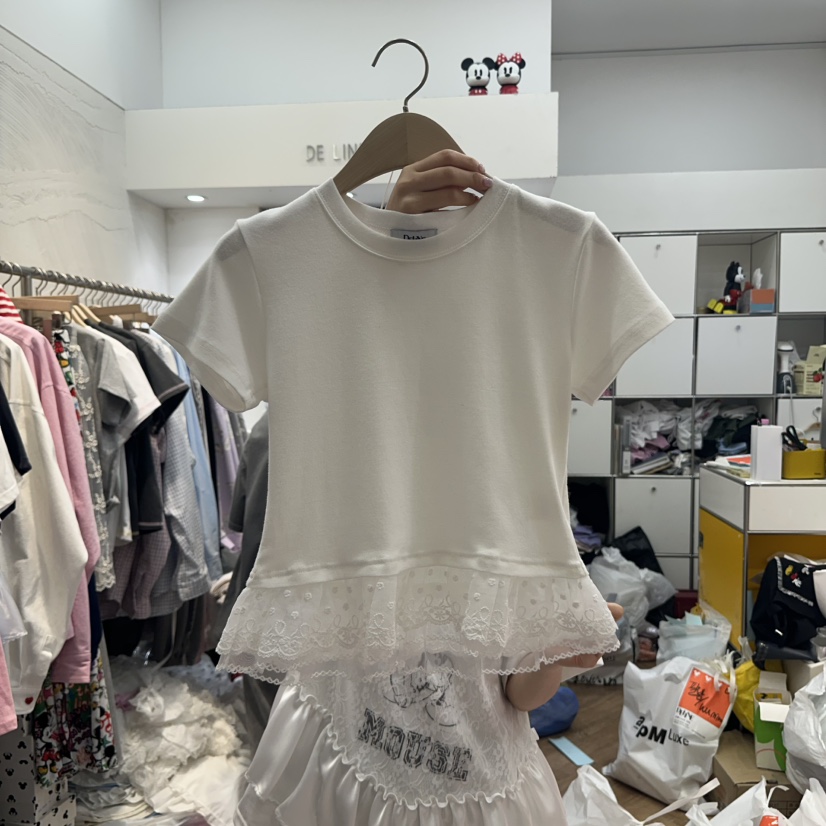 DE LINE韓國直郵㊣東大門實拍女裝新款人氣25春夏T恤短款蕾絲DE LINET恤圖色3