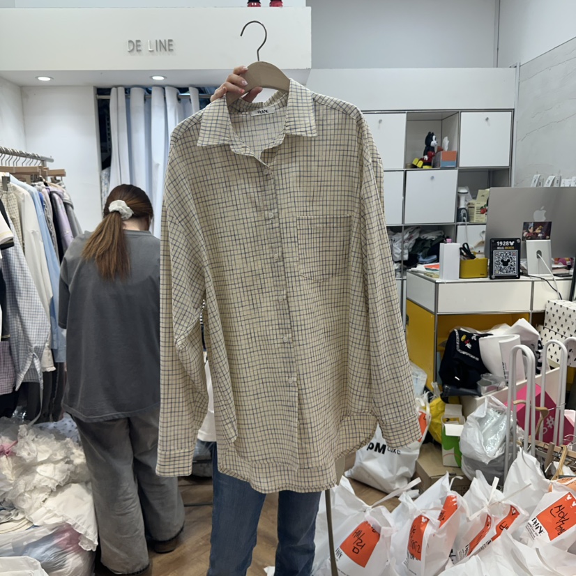 DE LINE韓國直郵㊣女裝新款人氣25春夏熱賣襯衫蕾絲衫格紋DE LINE襯衫/蕾絲衫圖色1