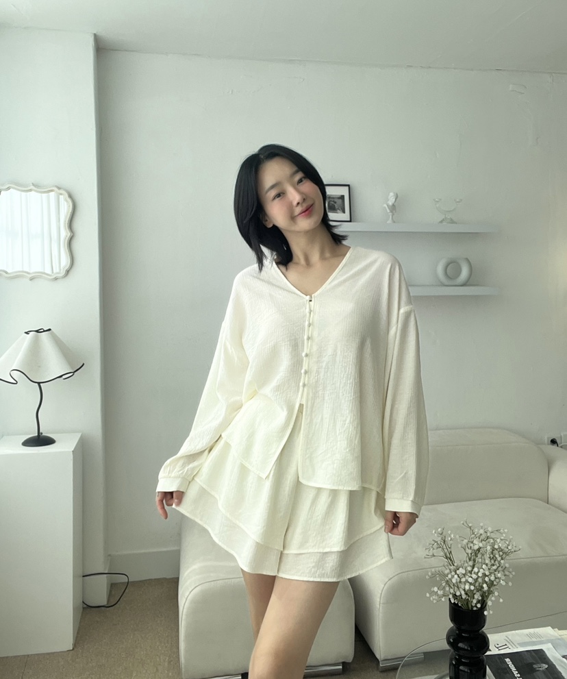 VERNI韓國㊣直郵東大門代購女裝新品時尚推薦襯衫蕾絲衫格紋VERNI襯衫/蕾絲衫