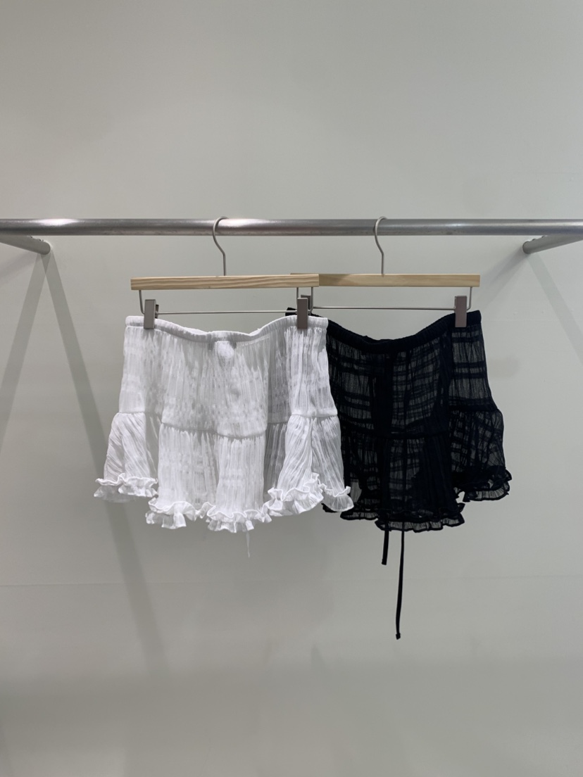 ZITTEN韓國直郵㊣東大門實拍女裝新品推薦休閑時尚短裙紐扣ZITTEN短裙