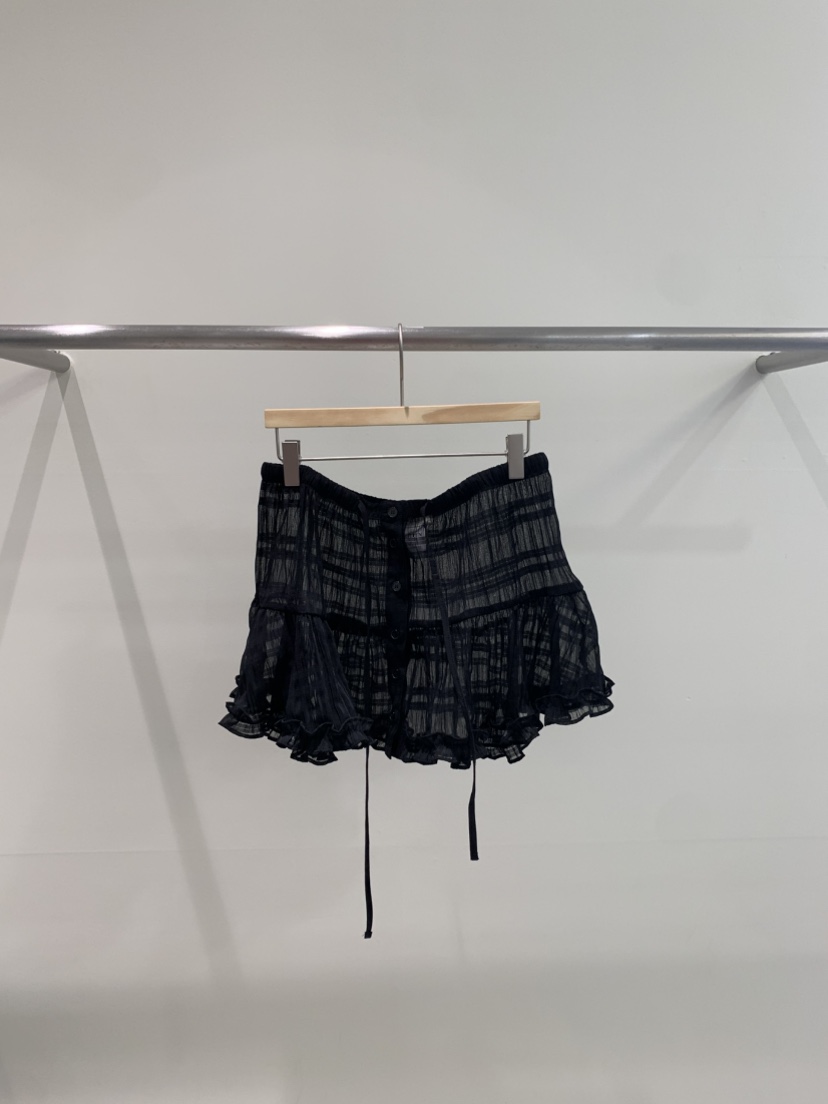 ZITTEN韓國直郵㊣東大門實拍女裝新品推薦休閑時尚短裙紐扣ZITTEN短裙圖色2