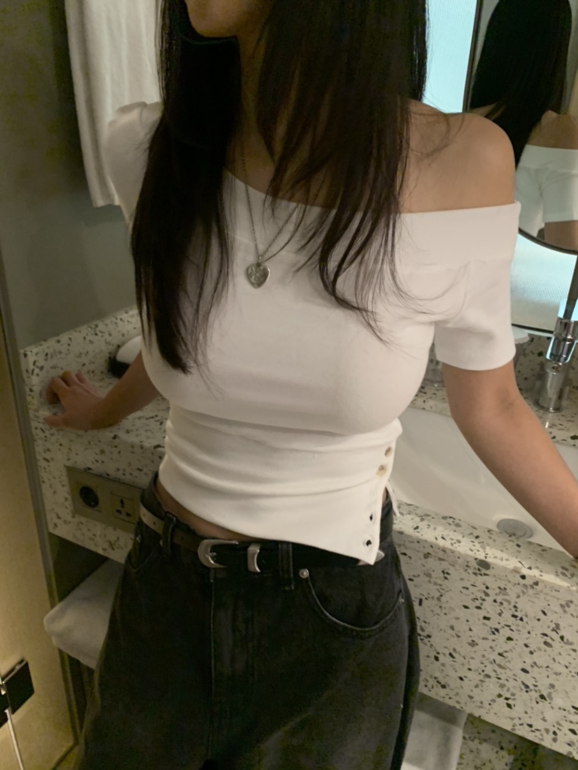 BADCALM韓國㊣直郵東大門代購女裝新款人氣熱賣25春夏時尚T恤BADCALMT恤
