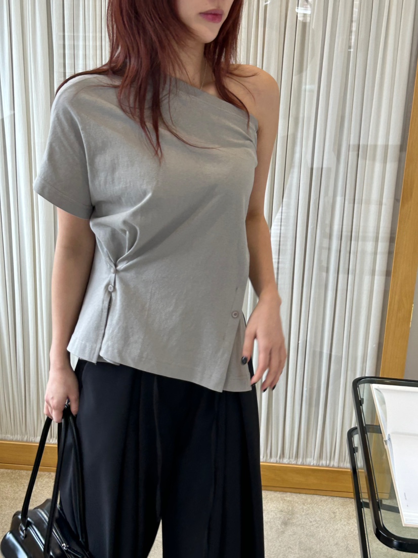 OVER NEAP直郵韓國代購㊣女裝新品熱賣時尚人氣25春夏推薦T恤OVER NEART恤