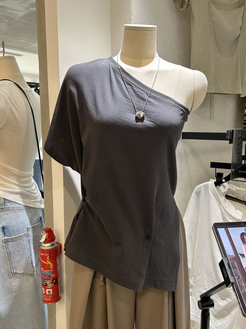 OVER NEAP直郵韓國代購㊣女裝新品熱賣時尚人氣25春夏推薦T恤OVER NEART恤圖色1