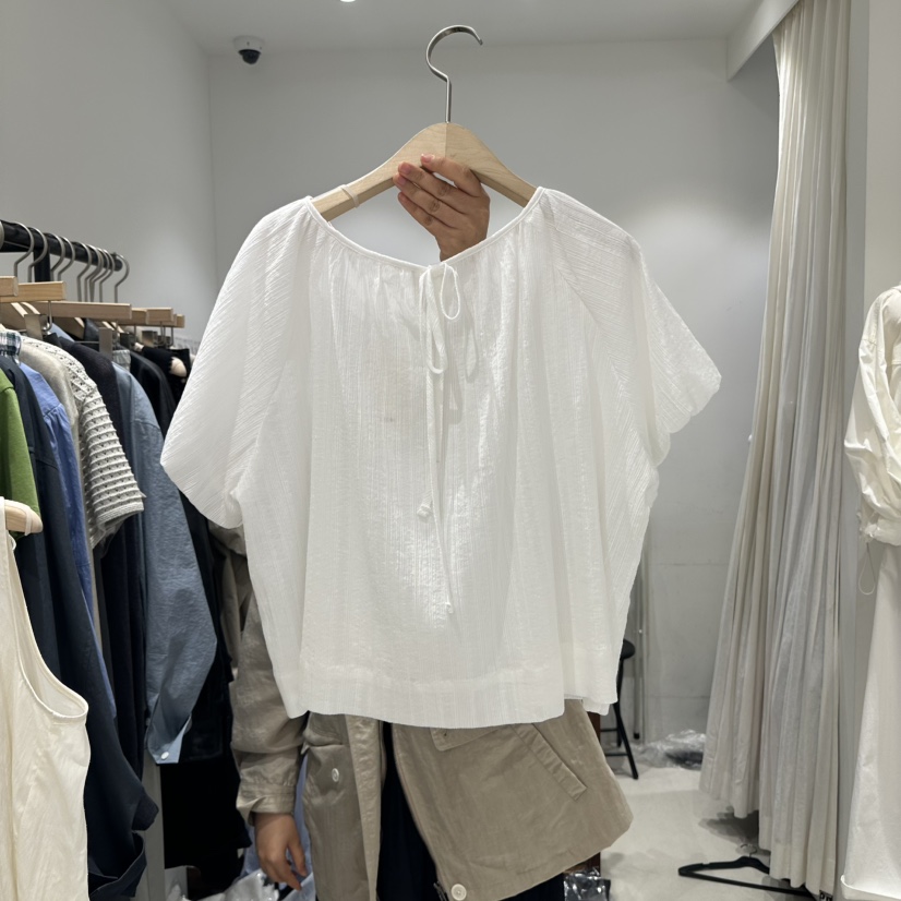 IRVINE韓國直郵㊣東大門實拍女裝新品時尚熱賣推薦襯衫蕾絲衫IRVINE襯衫/蕾絲衫