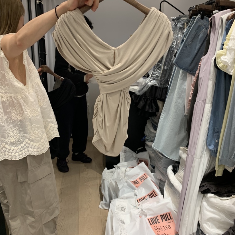 LOVE PULL韓國直郵㊣女裝新品人氣推薦時尚25春夏休閑熱賣T恤LOVE PULLT恤