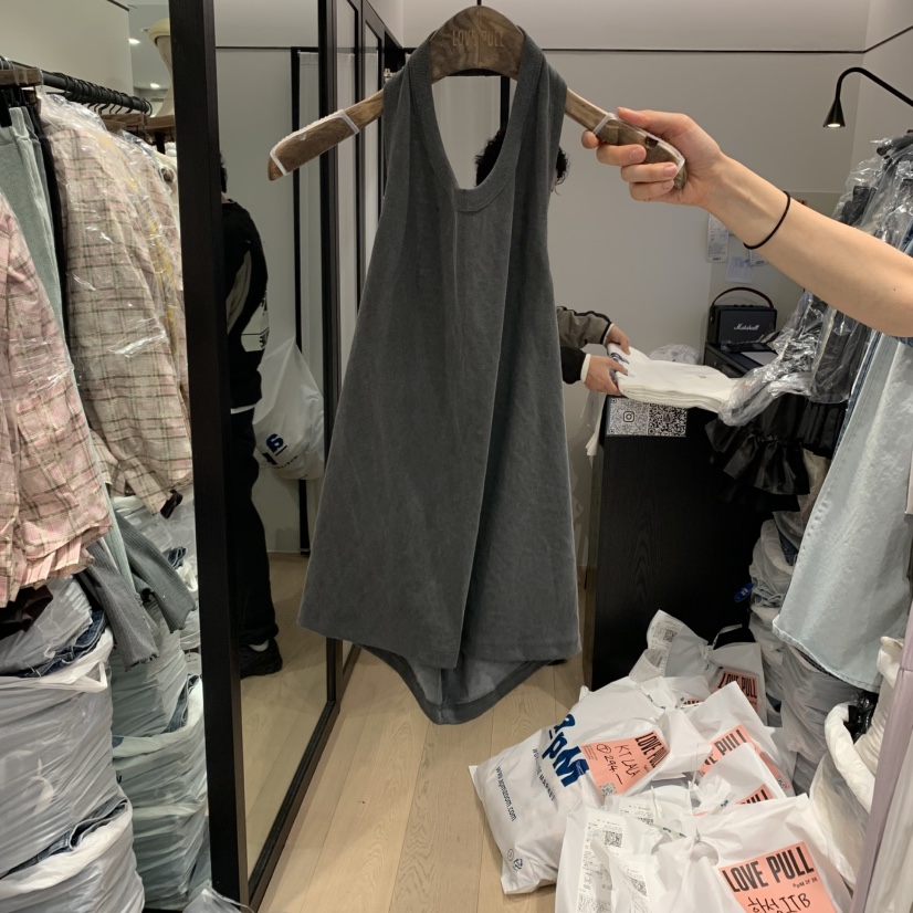 LOVE PULL韓國㊣直郵東大門代購女裝新品熱賣時尚吊帶背心LOVE PULL吊帶/背心圖色2