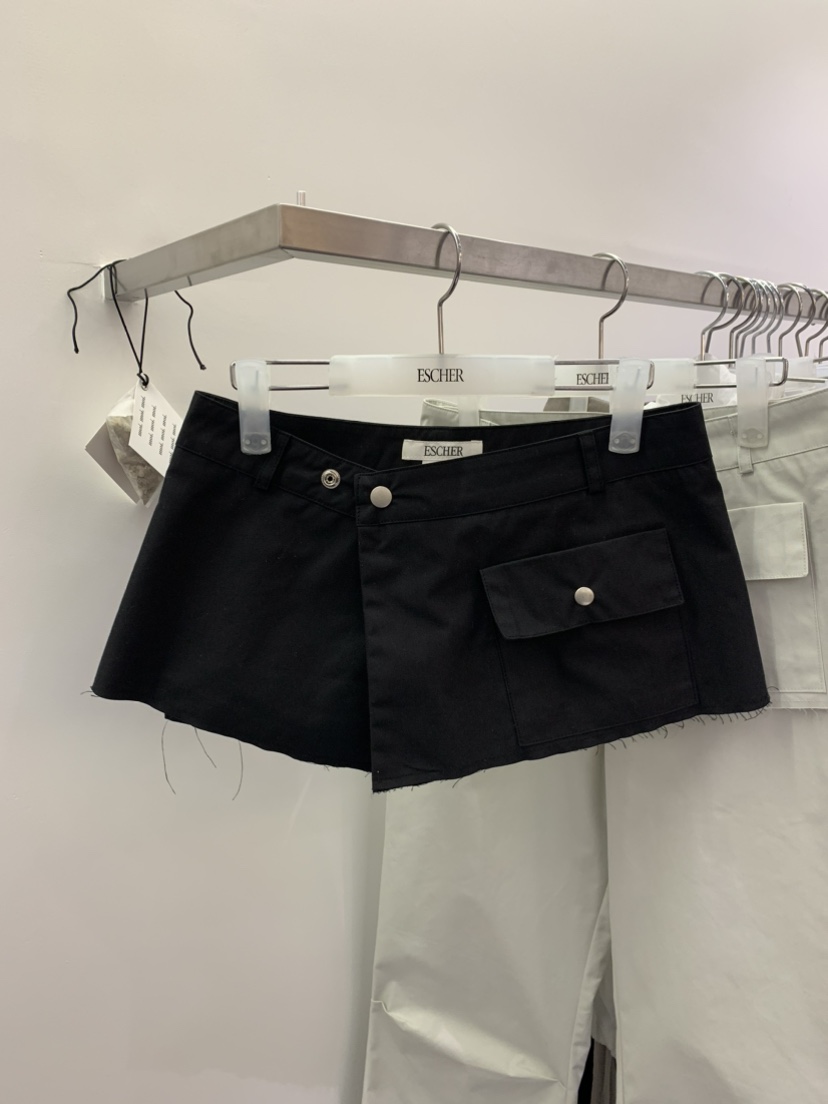 ESCHER直郵韓國代購㊣女裝新品熱賣人氣休閑25春夏時尚短裙ESCHER短裙圖色2