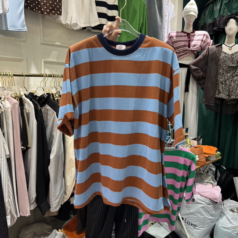 3COLOR(此品牌名稱會遭售假投訴,建議淘寶店鋪商品名稱中不要使用)韓國直郵㊣女裝新品推薦T恤Three colorT恤