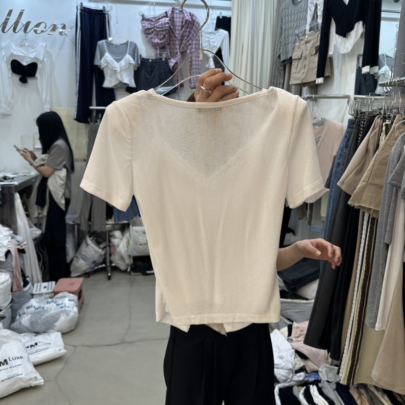BILLION-L韓國直郵㊣東大門實拍女裝新品時尚熱賣T恤假兩件BILLION-LT恤