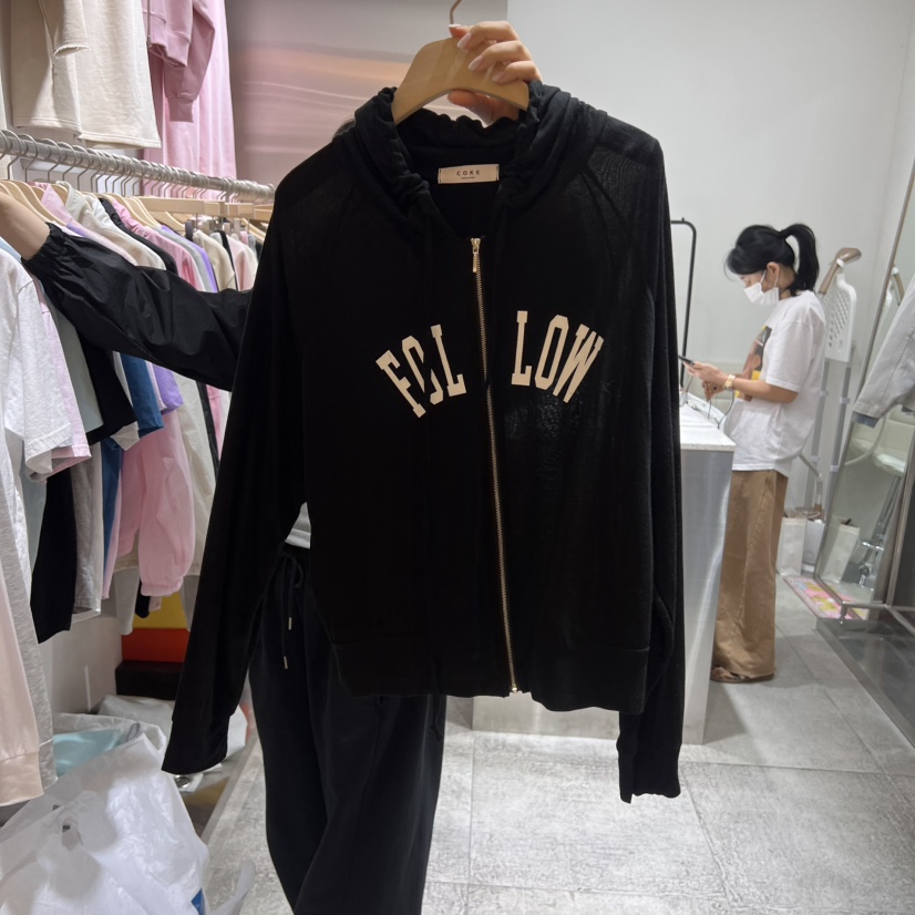 COKE CAKE韓國直郵㊣女裝新款時尚25春夏熱賣衛衣兜帽絲綢COKE CAKE衛衣圖色4