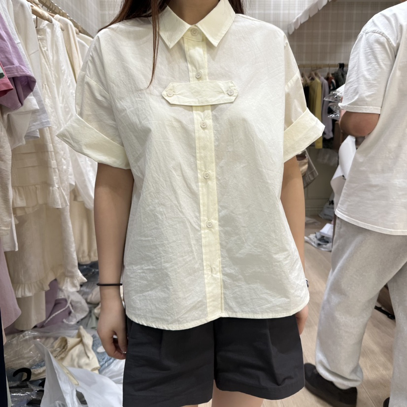 OURMOMENT韓國㊣直郵東大門代購女裝新品人氣熱賣襯衫蕾絲衫OURMOMENT襯衫/蕾絲衫圖色3