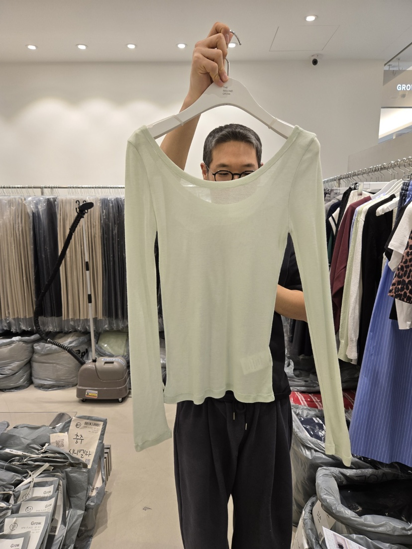 THE SECOND GROW韓國直郵㊣東大門實拍女裝新品熱賣長袖T恤THE SECOND GROW長袖T恤圖色2
