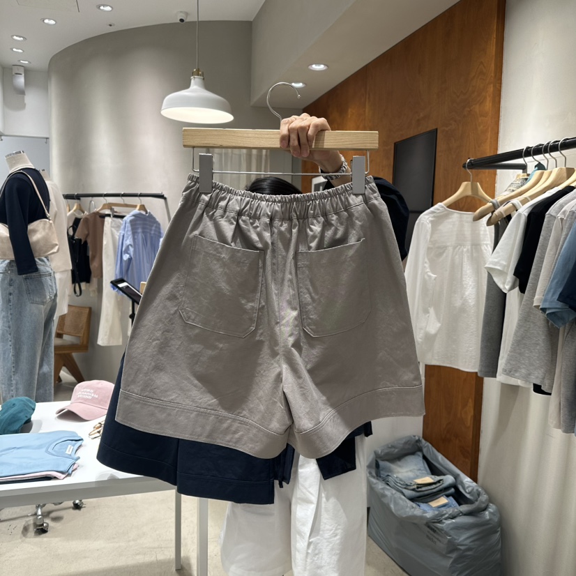 BOUTIQUE SEOUL-P韓國直郵㊣東大門實拍女裝新款人氣短褲But ton/BOUTIQUE SEOUL短褲