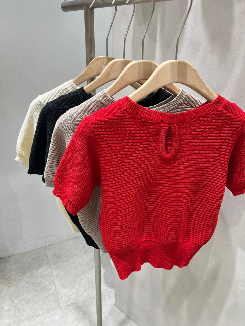 EVERCOMMERCE METICULOUSLY DESIGNED東大門實拍女士新品熱賣針織衫EVERCOMMERCE METICULOUSLY DESIGNED針織衫