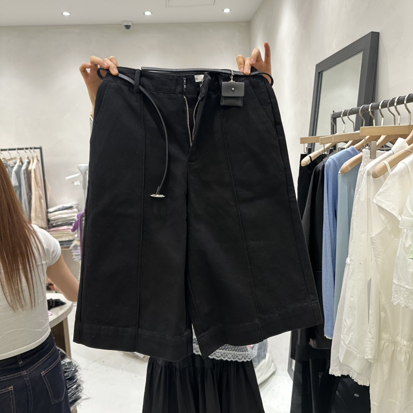 AURA韓國㊣直郵東大門代購女裝新品時尚熱賣25春夏短褲含腰帶Au ra短褲圖色2