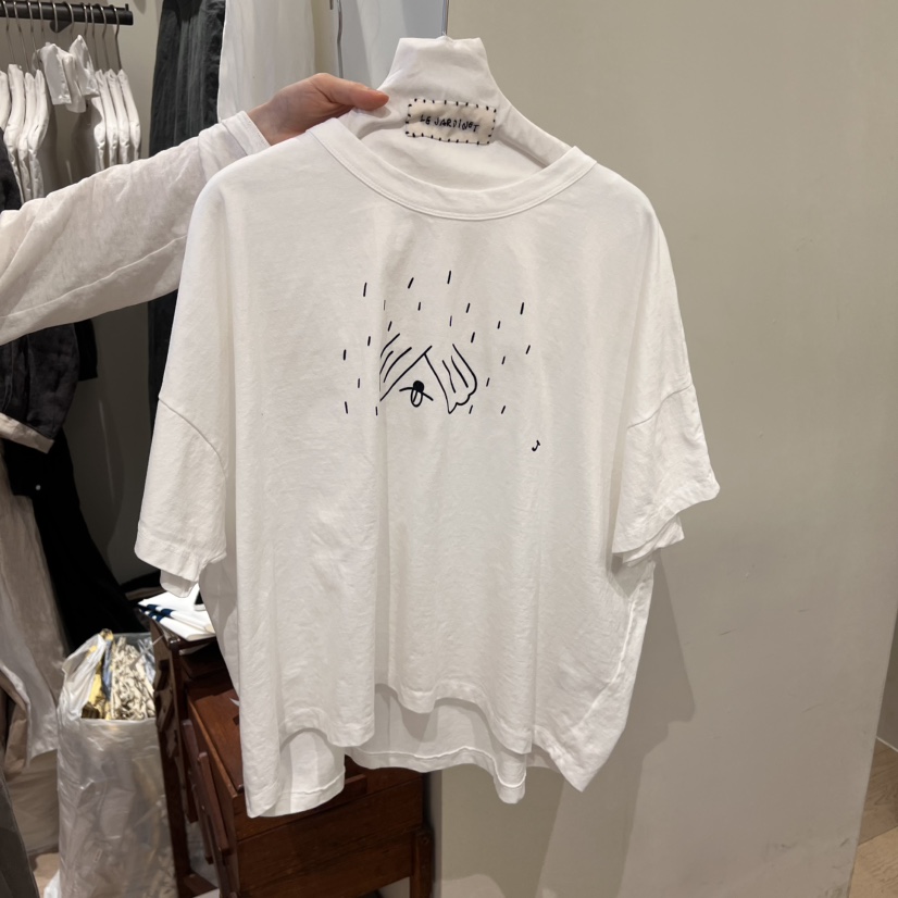 LE JARDINET韓國直郵㊣東大門實拍女裝新款時尚熱賣人氣T恤LE JARDINETT恤圖色3