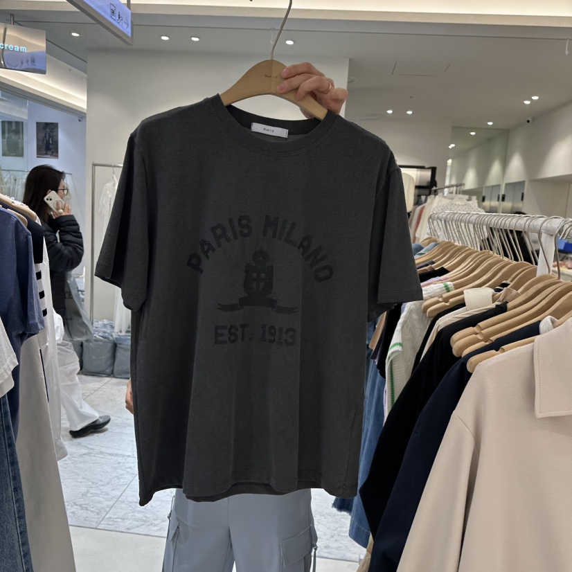 BLUEI-D直郵韓國代購㊣女裝新款休閑時尚熱賣人氣推薦25春夏T恤Blue i-dT恤圖色2