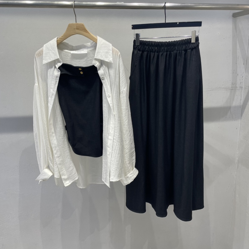 空韓國直郵㊣東大門實拍女裝新品25春夏時尚人氣套裝三件套HOT ISSUE套裝圖色2