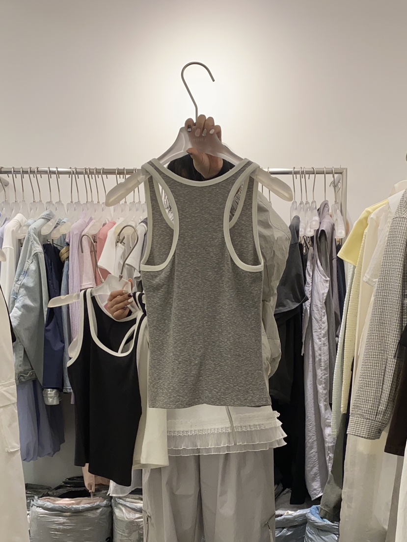 LOOKK直郵韓國代購㊣女裝新品時尚熱賣25春夏人氣休閑吊帶背心LOOKK吊帶/背心