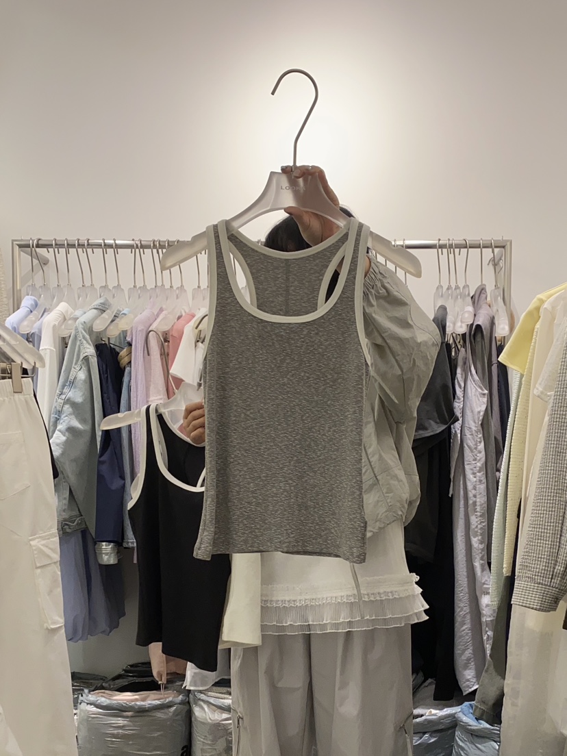 LOOKK直郵韓國代購㊣女裝新品時尚熱賣25春夏人氣休閑吊帶背心LOOKK吊帶/背心圖色3