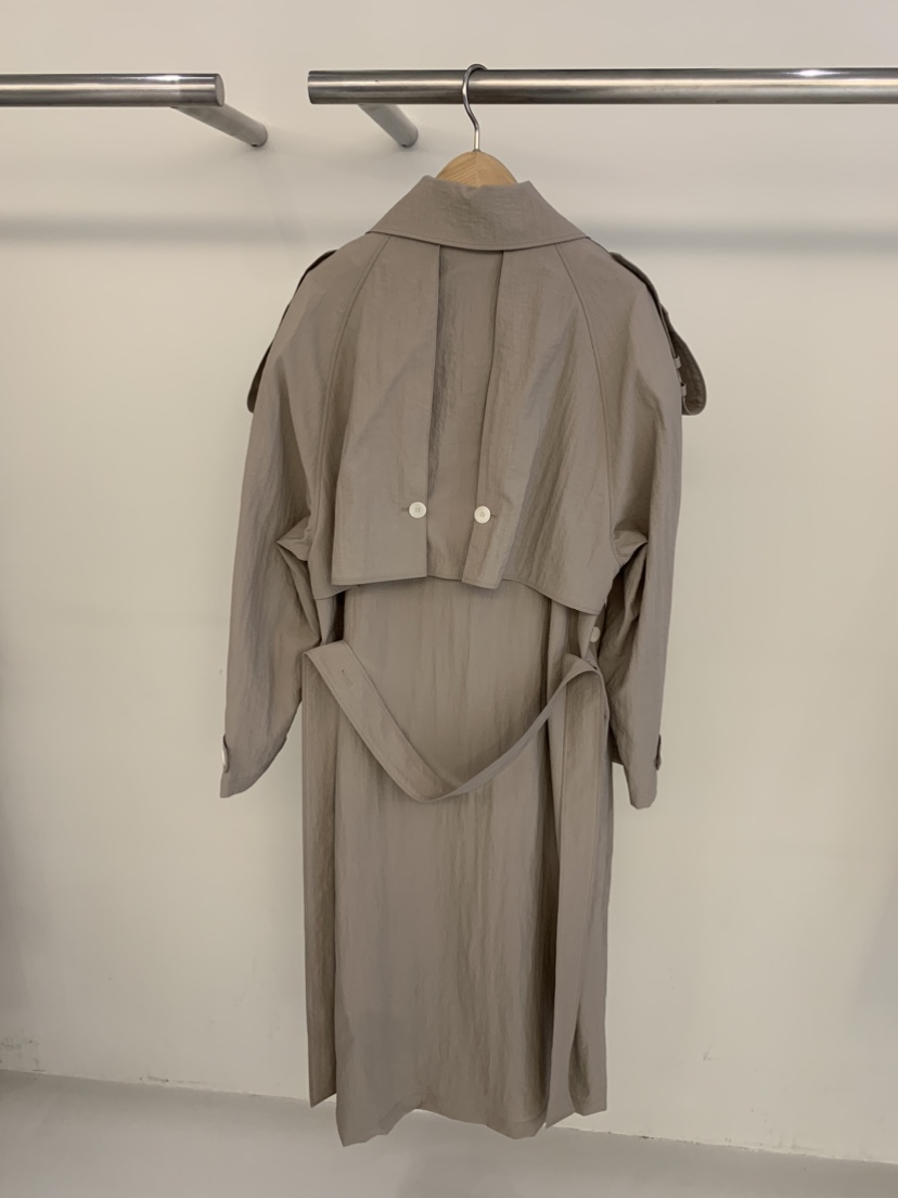 SELECT MARKET韓國直郵㊣東大門實拍女裝新品時尚長款風衣含腰帶SELECT MARKET長款風衣