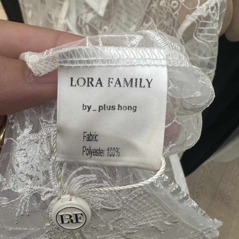 PLUS HONG-P直郵韓國代購㊣女裝新款熱賣人氣襯衫蕾絲衫蕾絲LORA FAMILY/PLUS HONG襯衫/蕾絲衫
