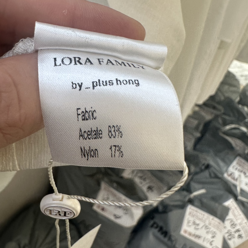 PLUS HONG-P韓國㊣直郵東大門代購女裝新款推薦襯衫蕾絲衫LORA FAMILY/PLUS HONG襯衫/蕾絲衫