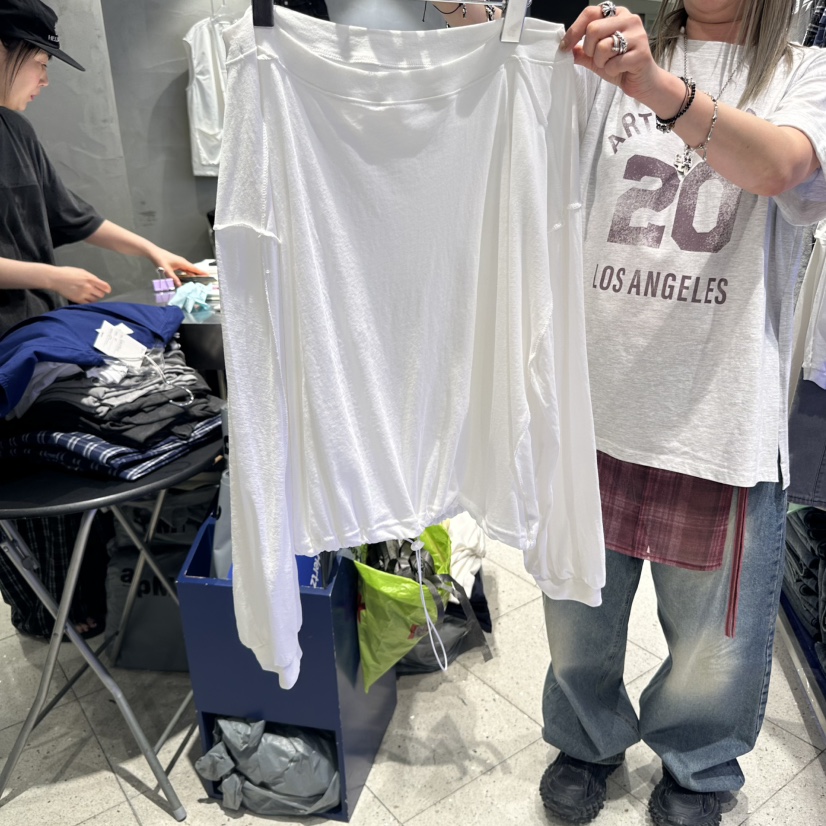 HERTZ-P韓國直郵㊣東大門實拍女裝新款休閑人氣熱賣長袖T恤HERTZ-P長袖T恤圖色2