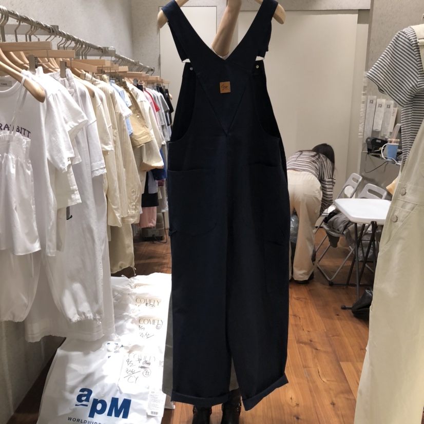 COMELY韓國直郵㊣女裝新品推薦時尚人氣熱賣25春夏休閑背帶褲COMELY背帶褲