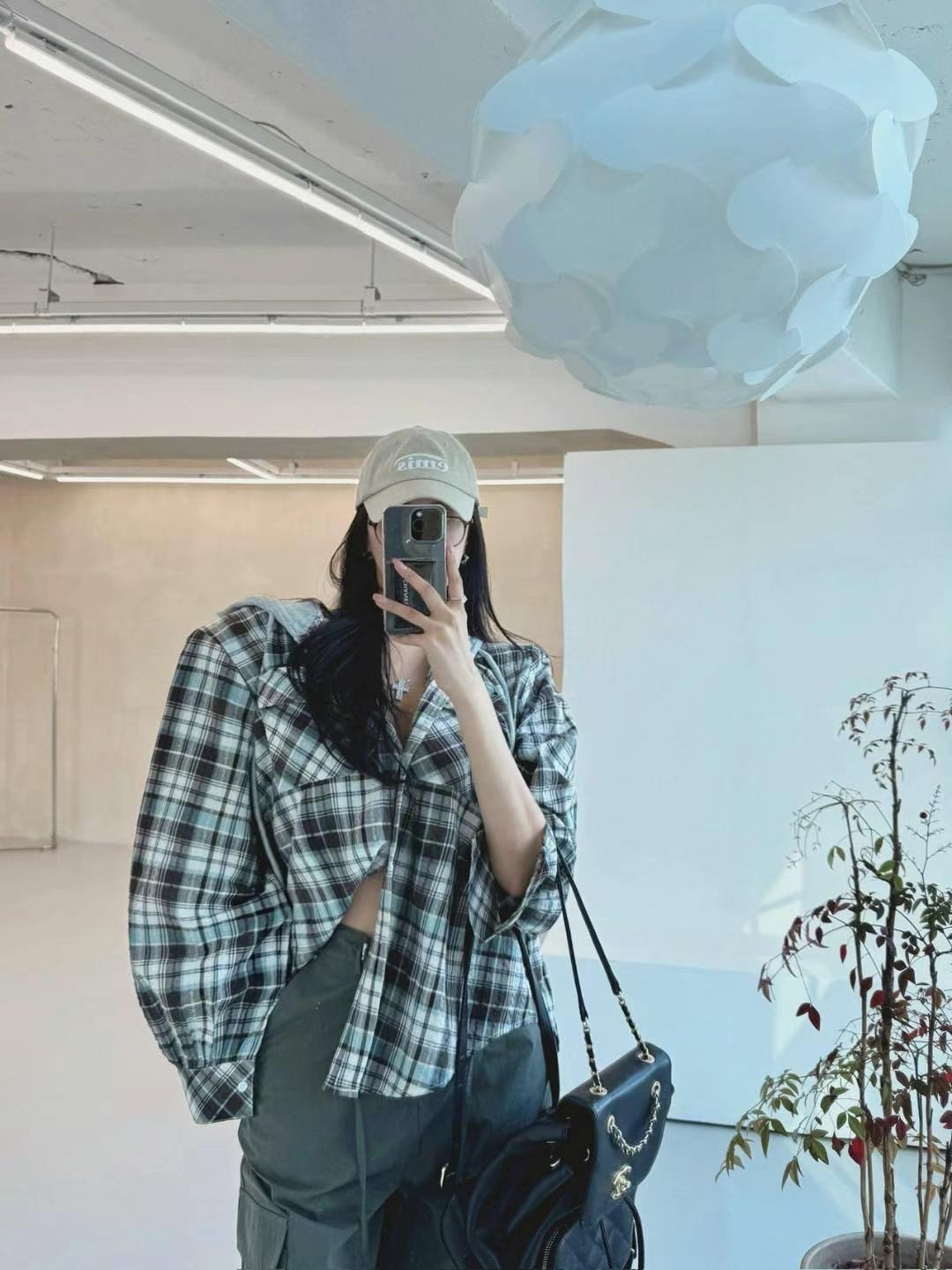 COZCAT-코즈켓-T韓國直郵㊣女裝新款人氣襯衫蕾絲衫格紋連帽COZCAT襯衫/蕾絲衫圖色2