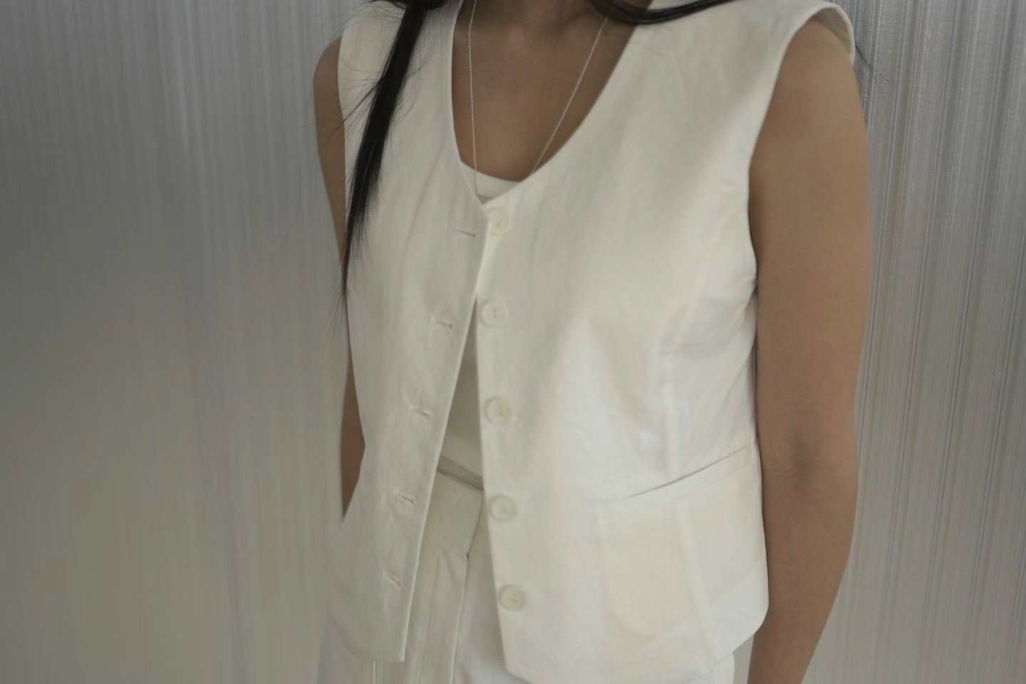 ONE AND韓國直郵㊣東大門實拍女裝新品休閑熱賣25春夏馬甲ONE AND馬甲