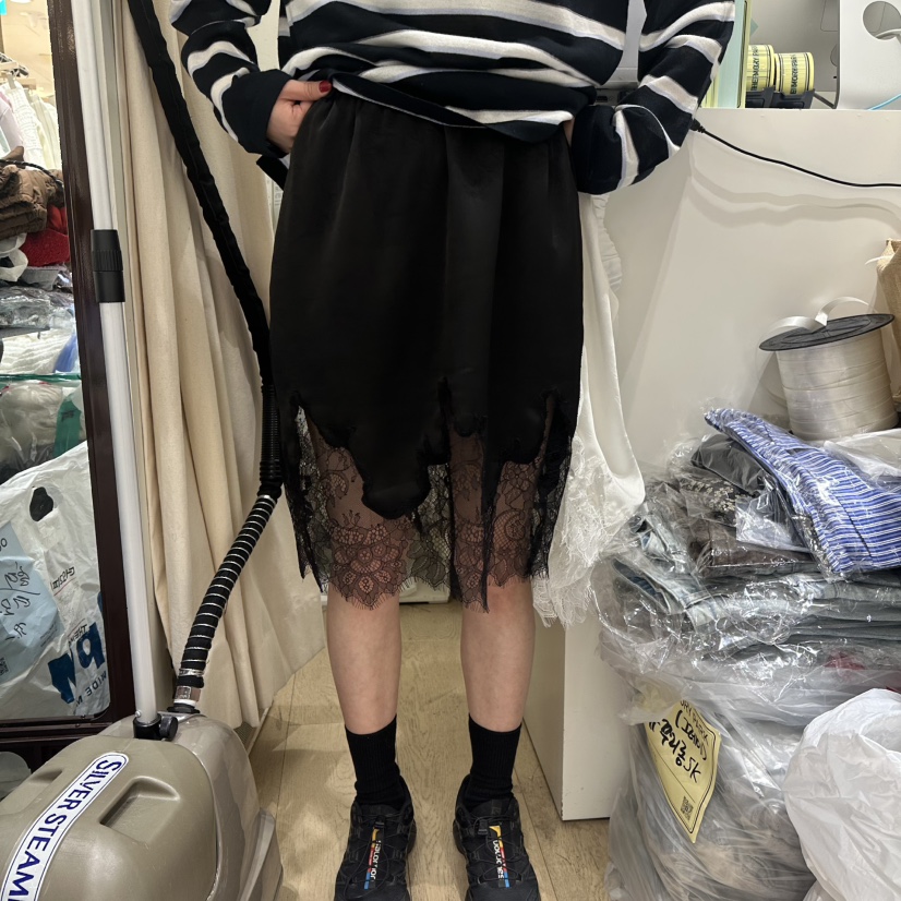 THEMORYPARK直郵韓國代購㊣女裝新品熱賣半身裙中短裙蕾絲緞面長款THE MORY PARK半身裙/中短裙圖色2