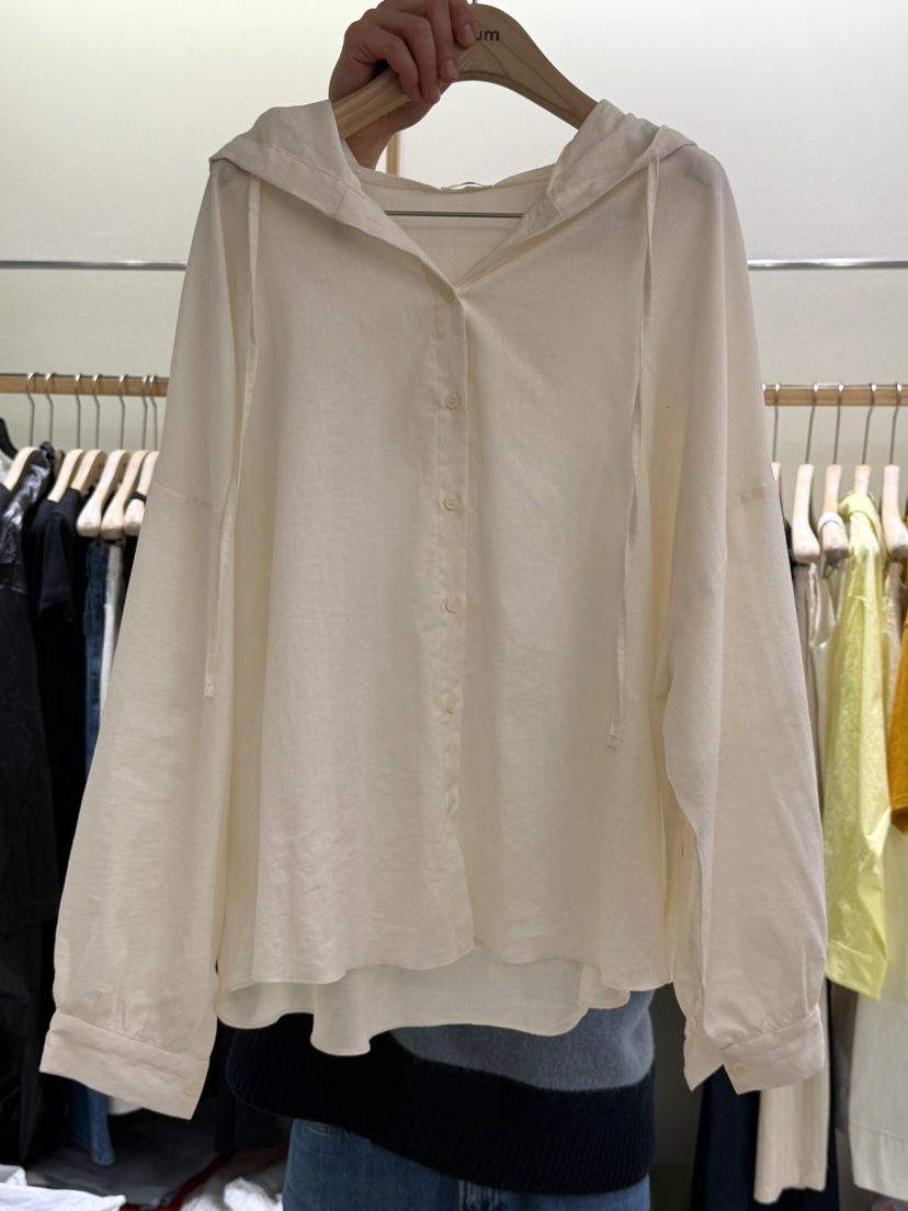 EUM韓國直郵㊣東大門實拍女裝新款推薦時尚人氣襯衫蕾絲衫連帽EUM襯衫/蕾絲衫圖色1