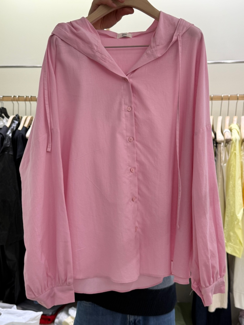 EUM韓國直郵㊣東大門實拍女裝新款推薦時尚人氣襯衫蕾絲衫連帽EUM襯衫/蕾絲衫圖色2