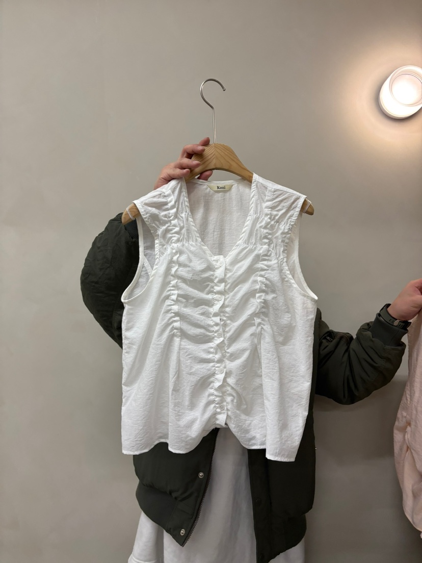 KONI直郵韓國代購㊣女裝新品25春夏熱賣人氣時尚襯衫蕾絲衫KONI襯衫/蕾絲衫圖色2