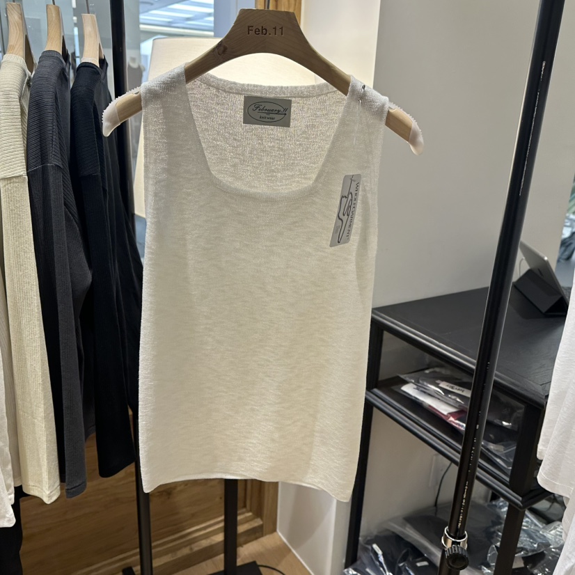 FEBRUARY 11韓國㊣直郵東大門代購女裝新品推薦時尚吊帶背心FEBRUARY11吊帶/背心